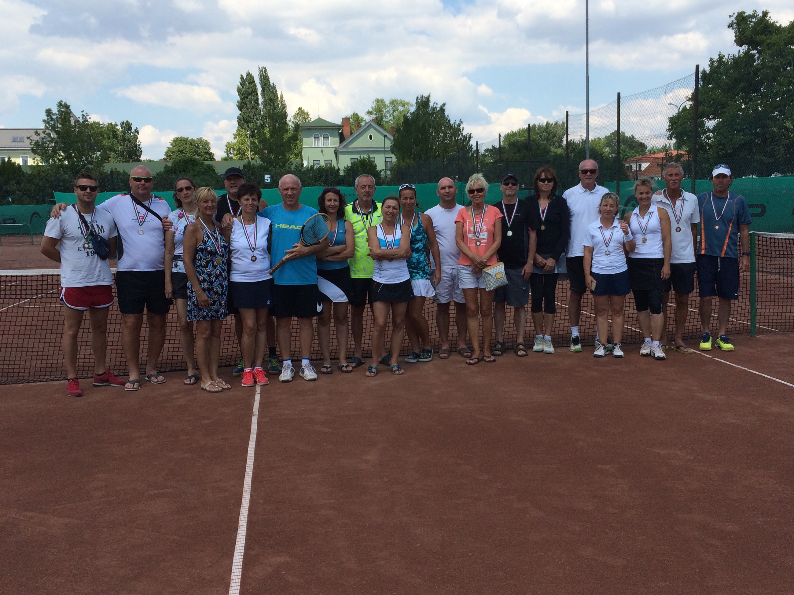 Sokan vettek részt a pedagógusok teniszbajnokságán
